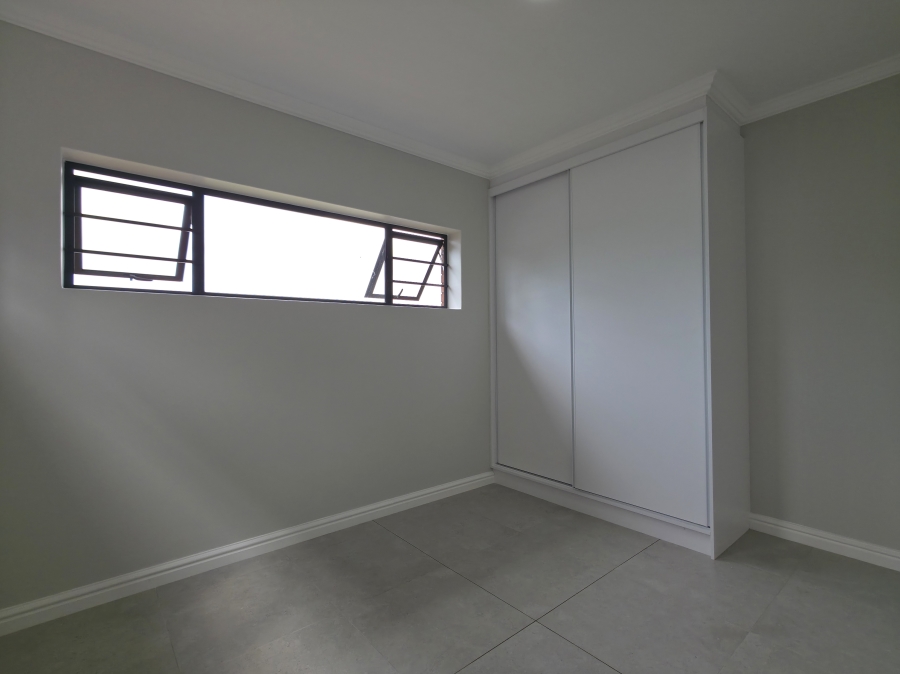 3 Bedroom Property for Sale in Wavecrest Eastern Cape